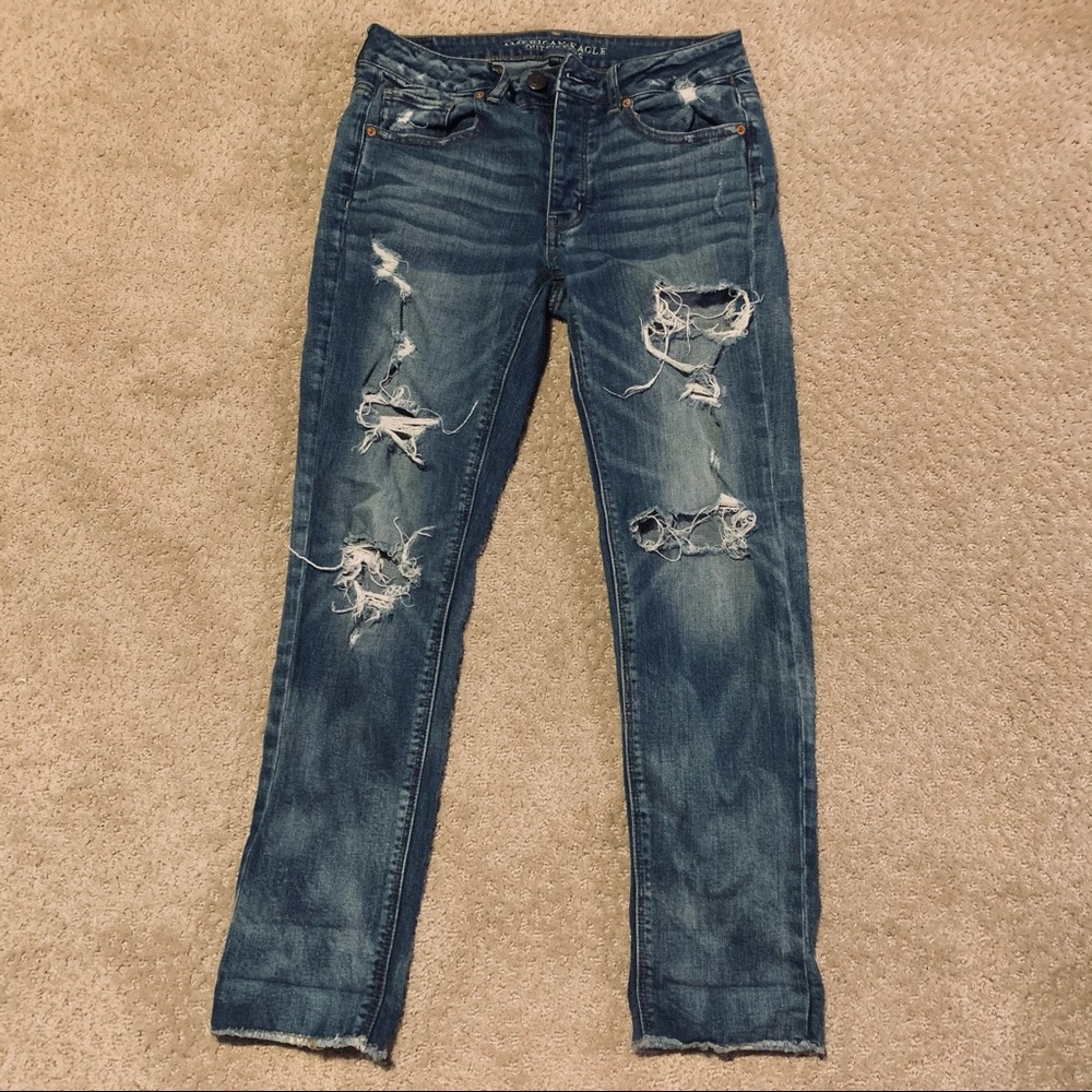 AE Tomgirl Jeans